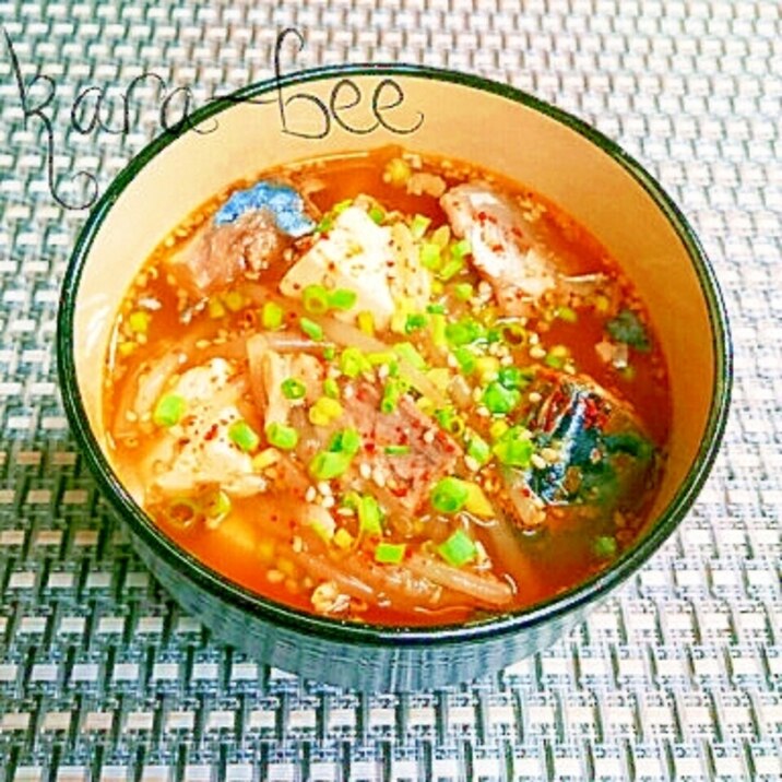 韓国風♪もやしと鯖缶の旨辛胡麻味噌スープ